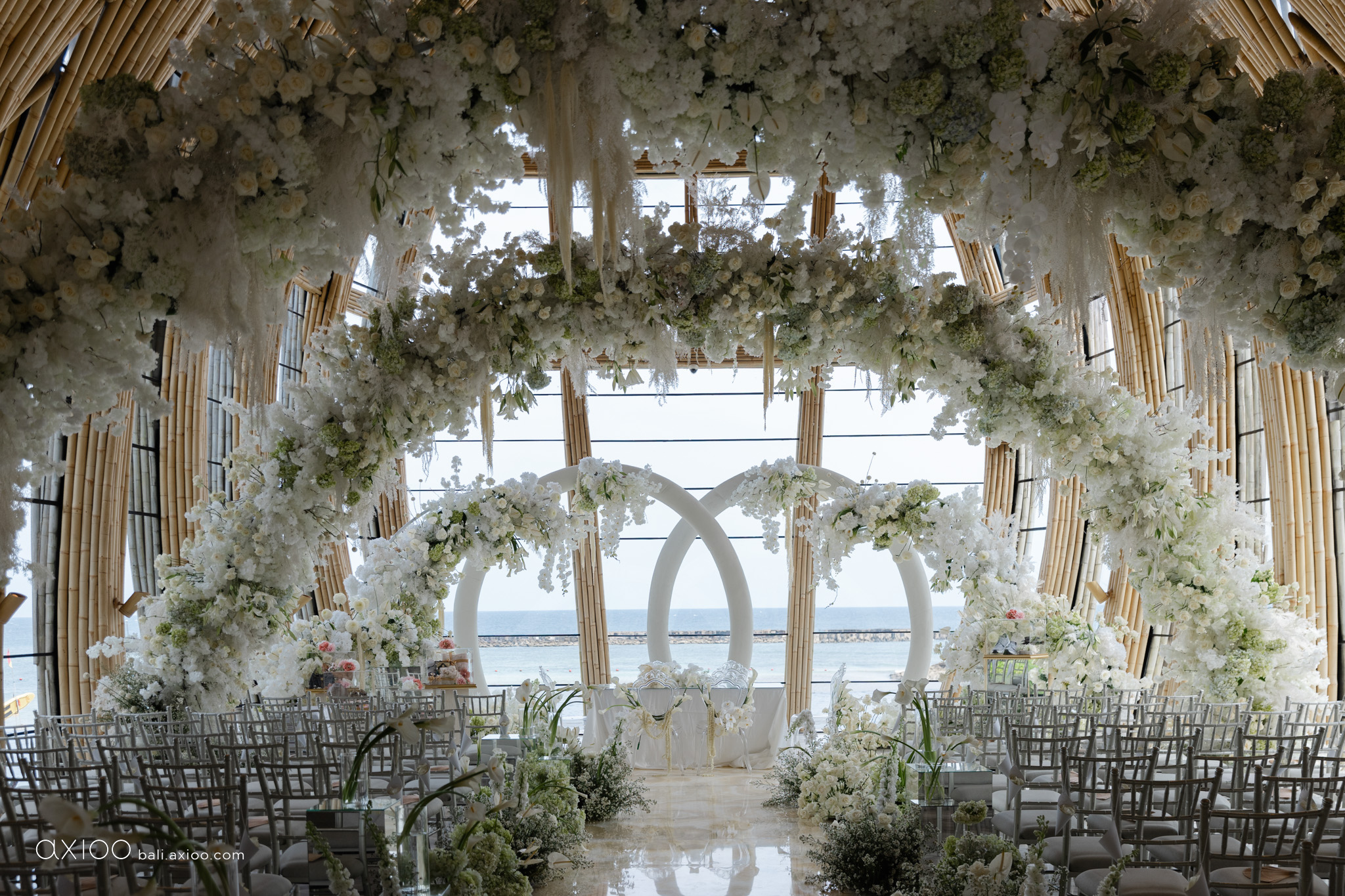 Axioo: Beyond The Spotlight